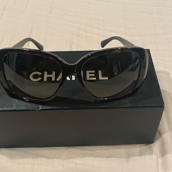 CHANEL Accessories - CHANEL Brown Tortoise Sunglasses